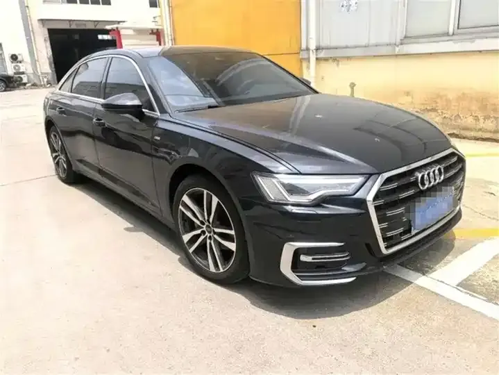 Audi A6L 2025 40 TFSI Deluxe Dynamic 3