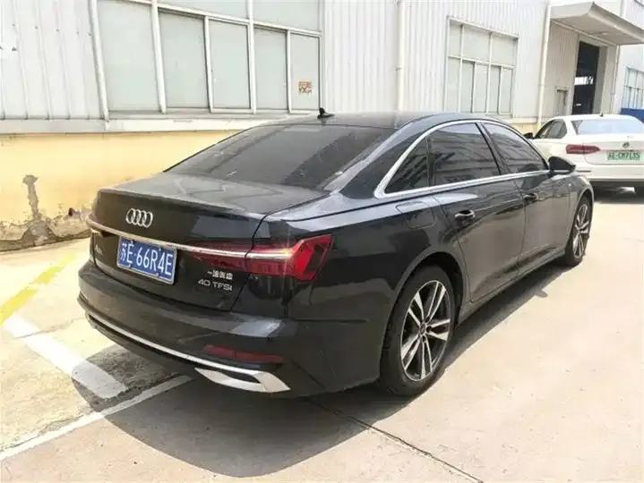 Audi A6L 2025 40 TFSI Deluxe Dynamic 4