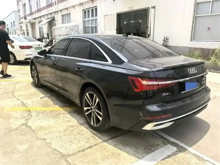 Audi A6L 2025 40 TFSI Deluxe Dynamic 5