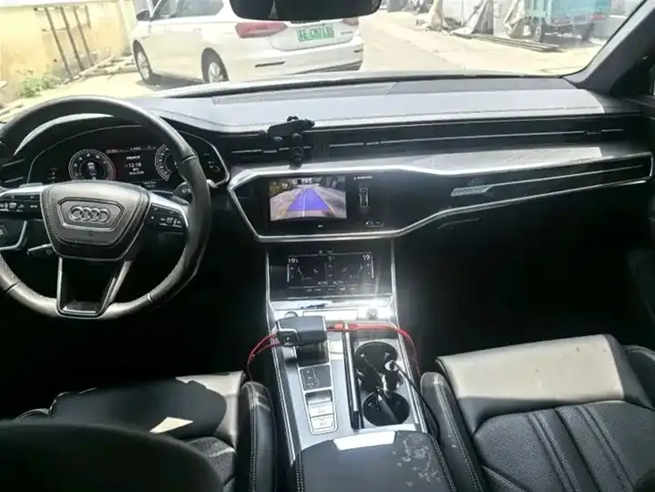Audi A6L 2025 40 TFSI Deluxe Dynamic 7