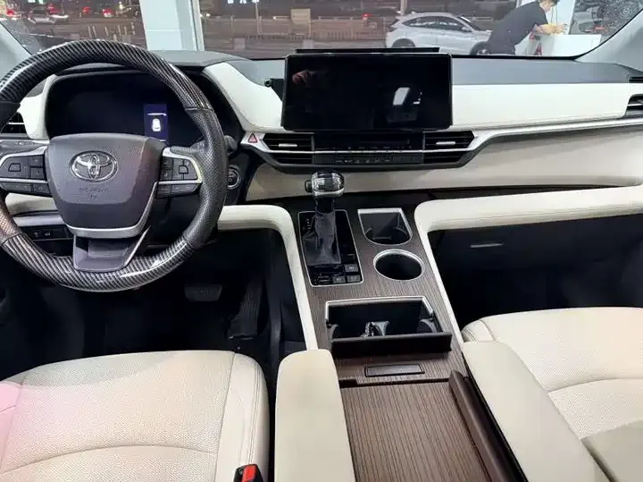 Grevia 2024 2.5L Hybrid Comfort Edition 5
