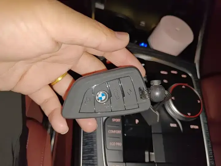 BMW 3 Series 2025 325Li M Sports Suit 12