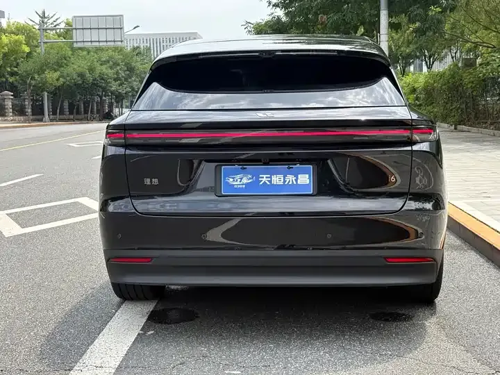Li i6 2025 four-wheel drive standard edition 7