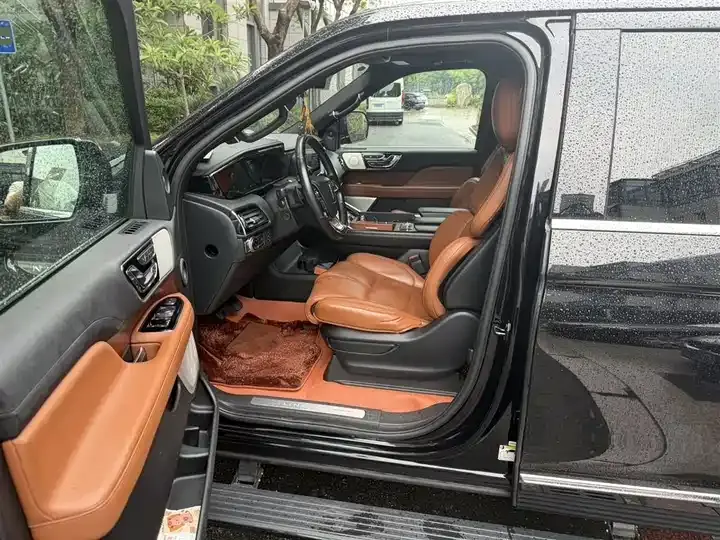 Navigator 2020 3.5T Honorable Edition 3