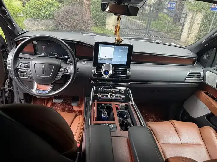 Navigator 2020 3.5T Honorable Edition 5