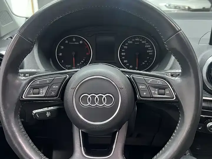 Audi Q2L 2022 35 TFSI Fashion Dynamic 10