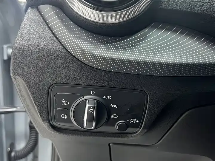 Audi Q2L 2022 35 TFSI Fashion Dynamic 9