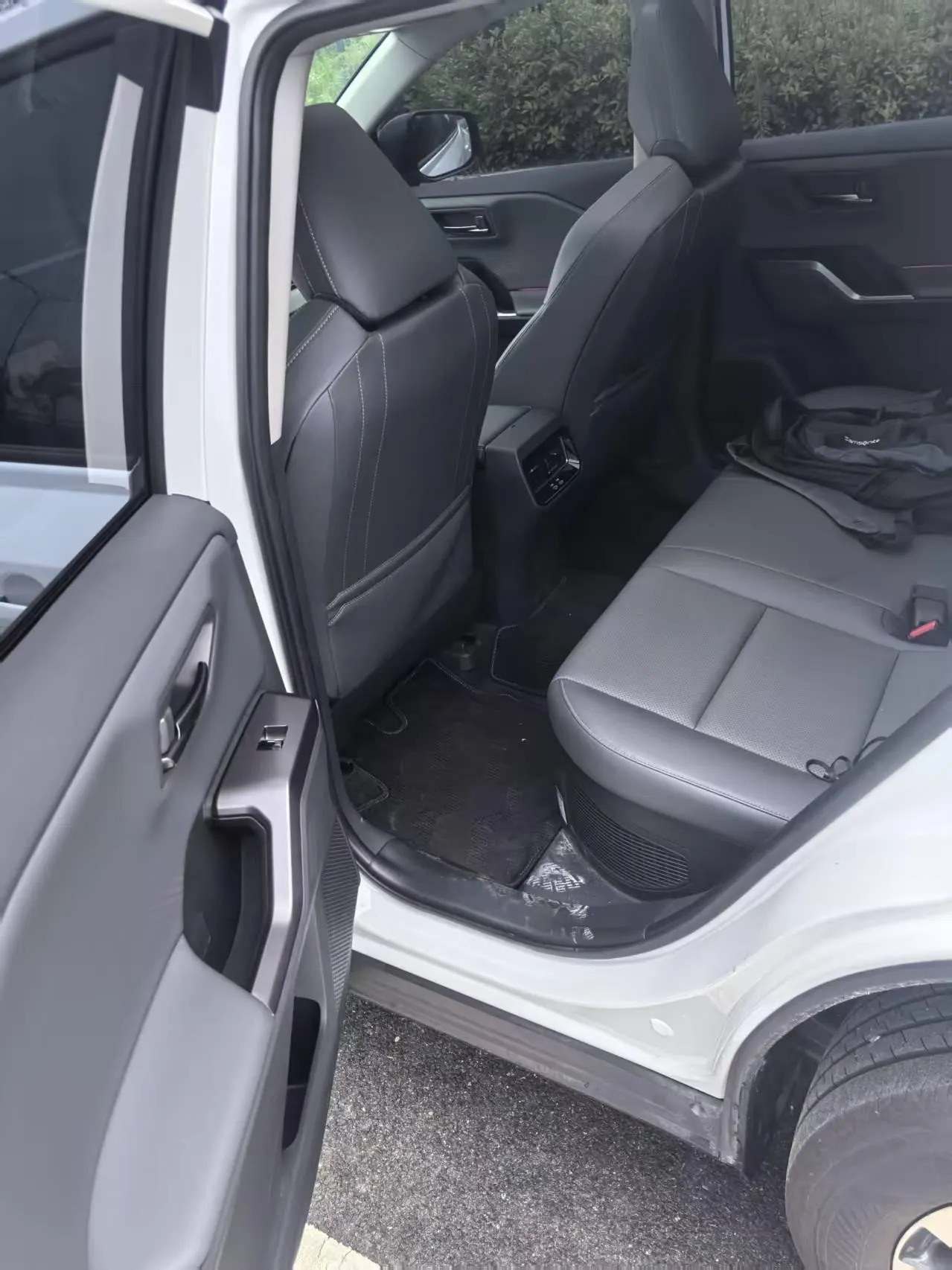 Toyota 2026 RAV4 Rongfang Double Engine 2.0 Stepless Two-Drive Deluxe Automatic Gear 3