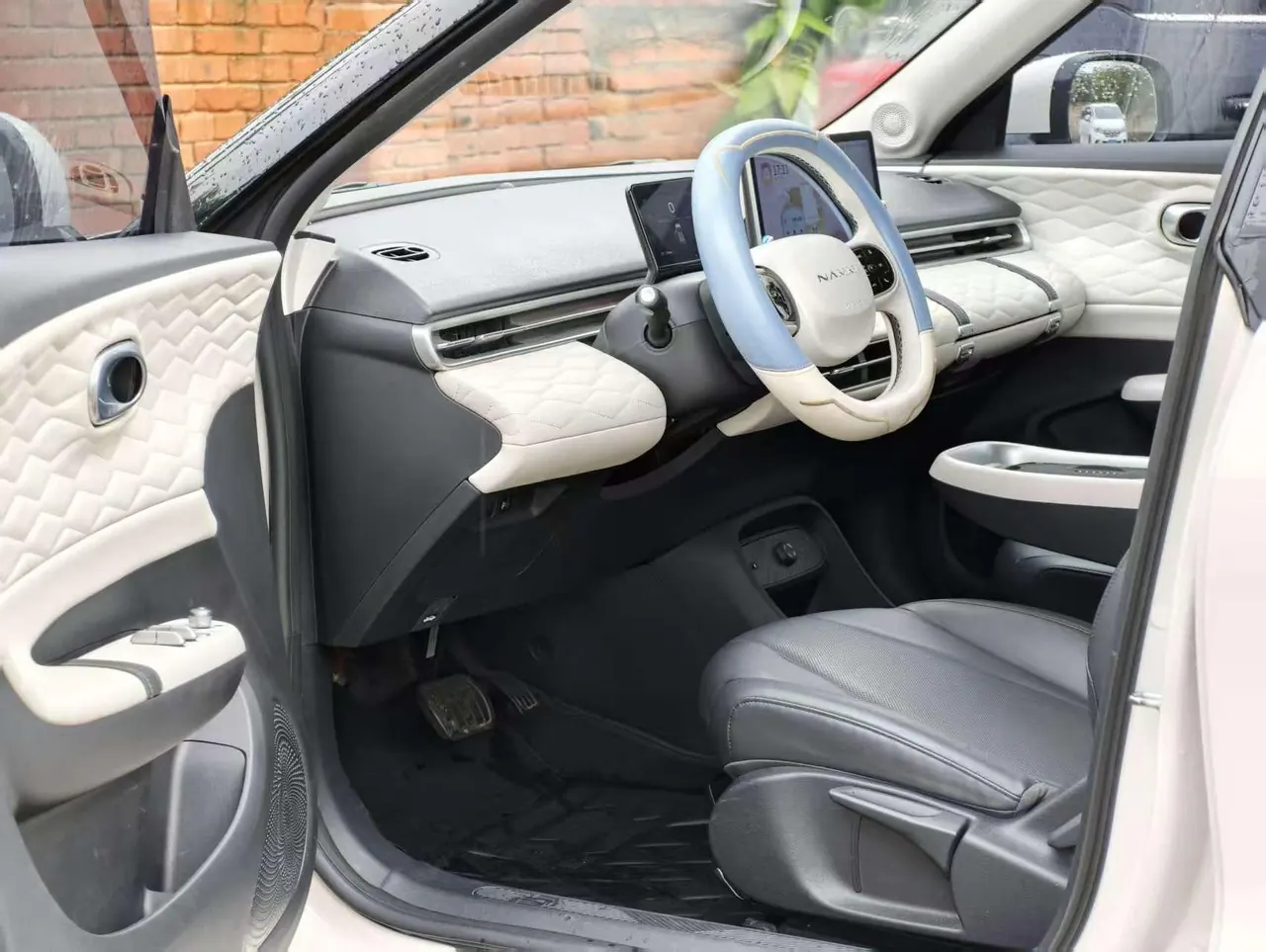 Dongfeng 2024 Nammi 01 330 Plus automatic gear 8