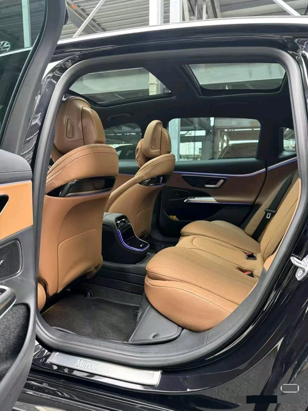 Mercedes Benz E Class 2025 E 260 L 48V 2.0T Automatic 4