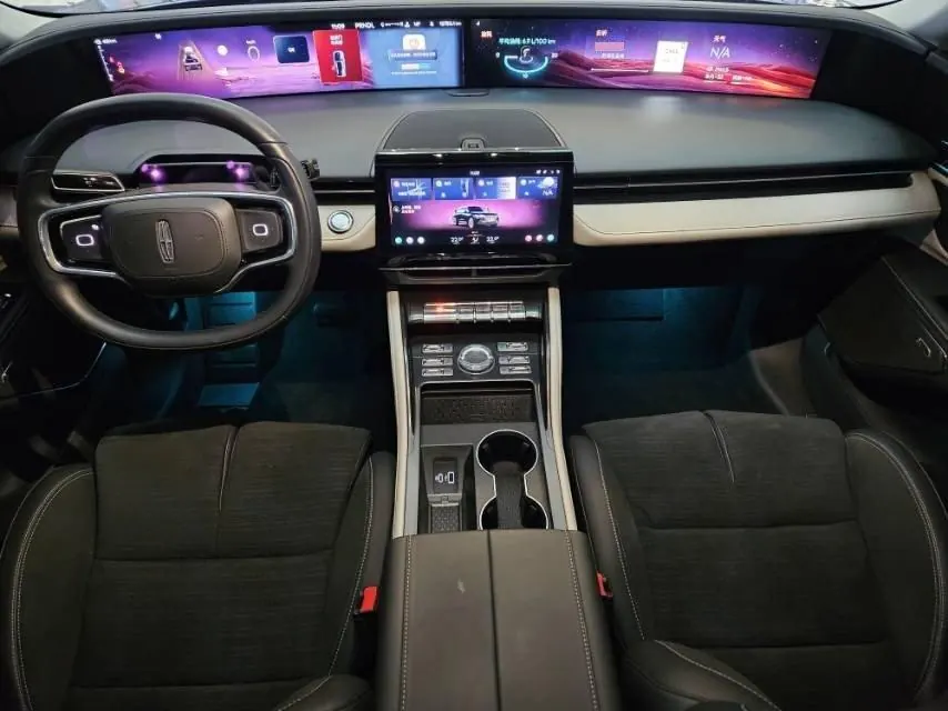 Lincoln 2025 Navigator 2.0T Stepless Four-wheel Drive Zunrui Edition Automatic Gear 3