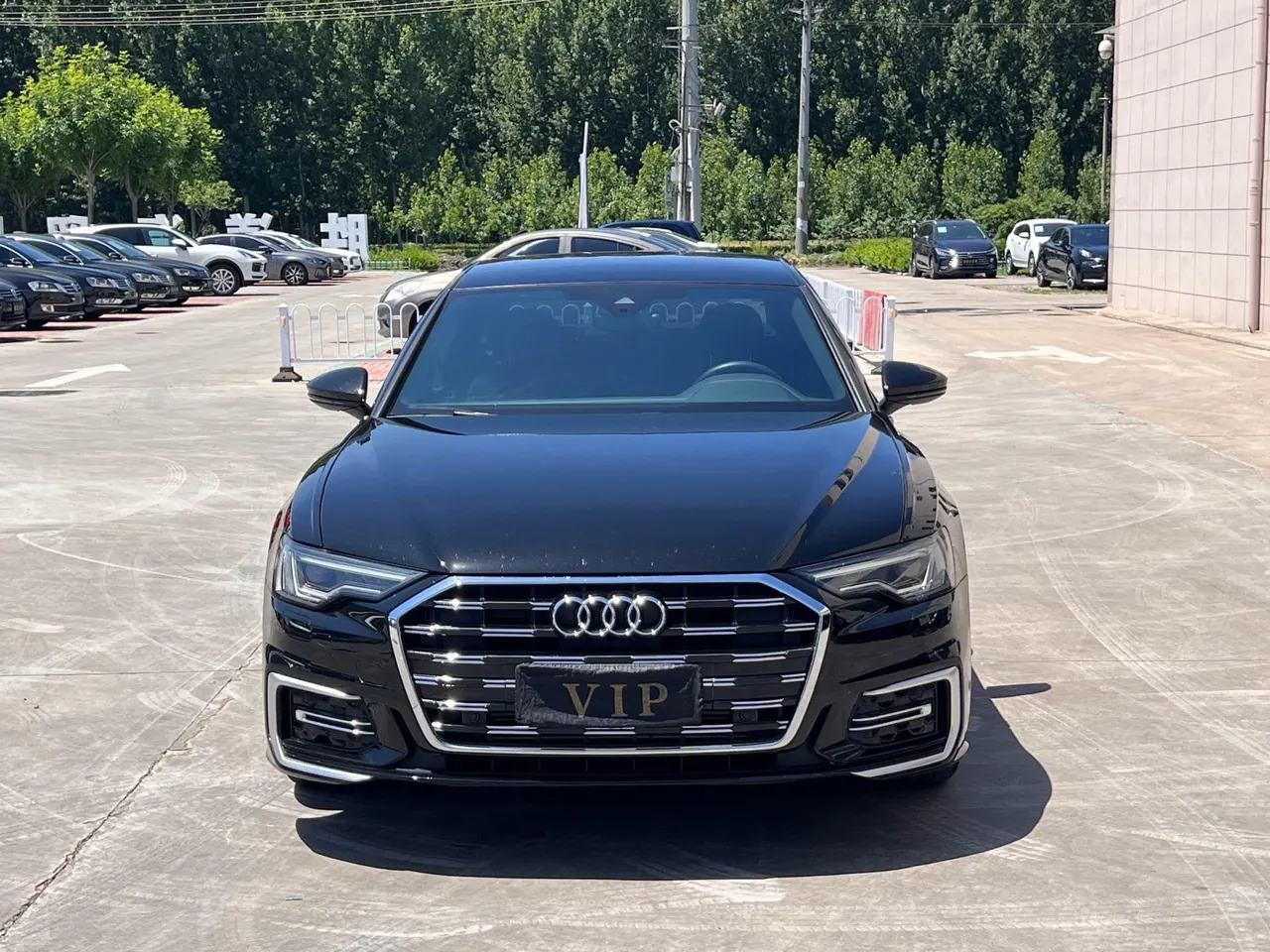 Audi 2024 A6L 2.0TFSI 40TFSI Deluxe Dynamic Automatic 2