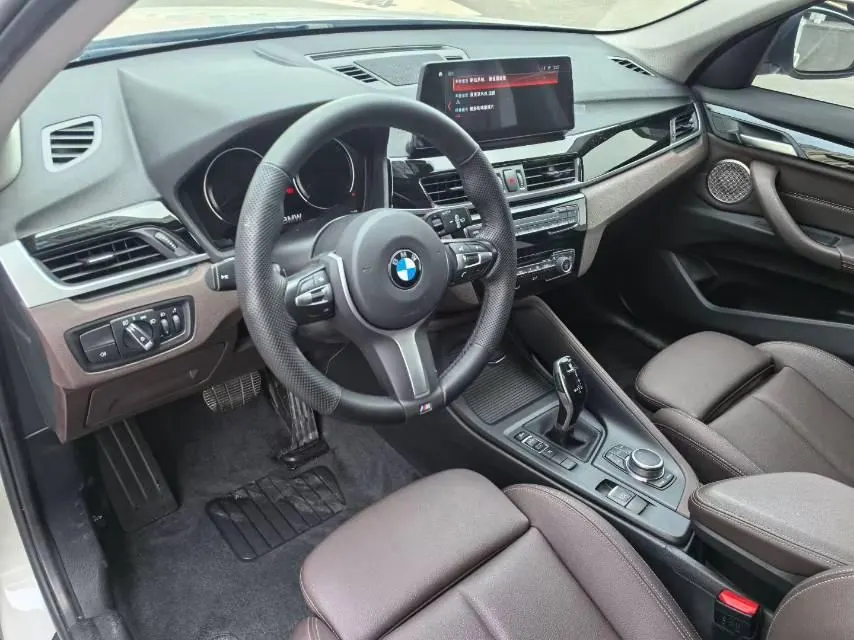 BMW 2022 X1 sDrive25Li 2.0T Leading Automatic Gear 4