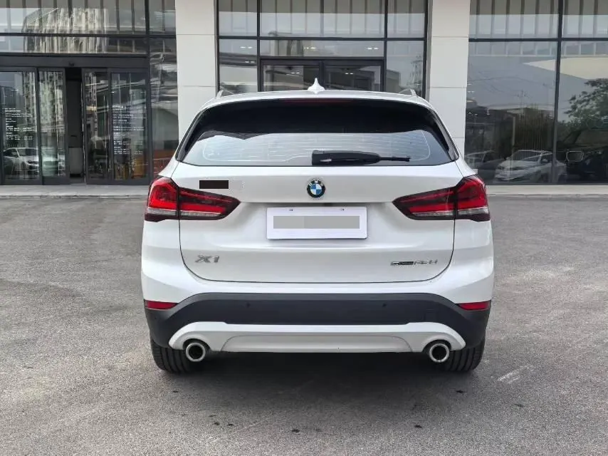 BMW 2022 X1 sDrive25Li 2.0T Leading Automatic Gear 8