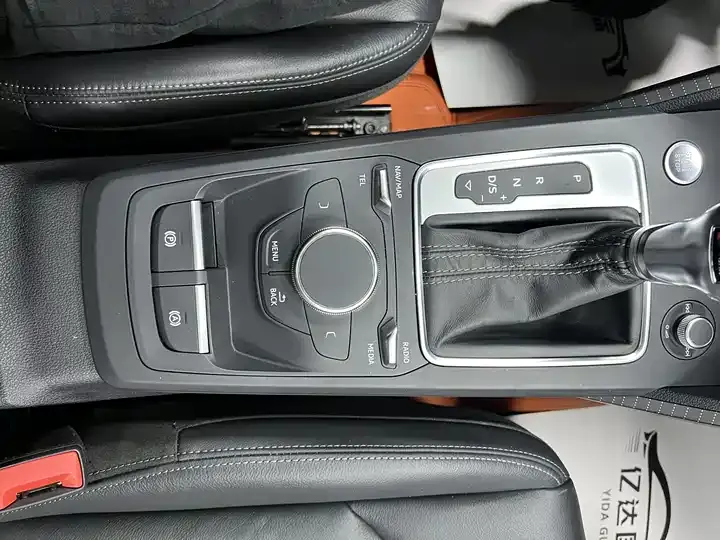 Audi Q2L 2022 35 TFSI Fashion Dynamic 10