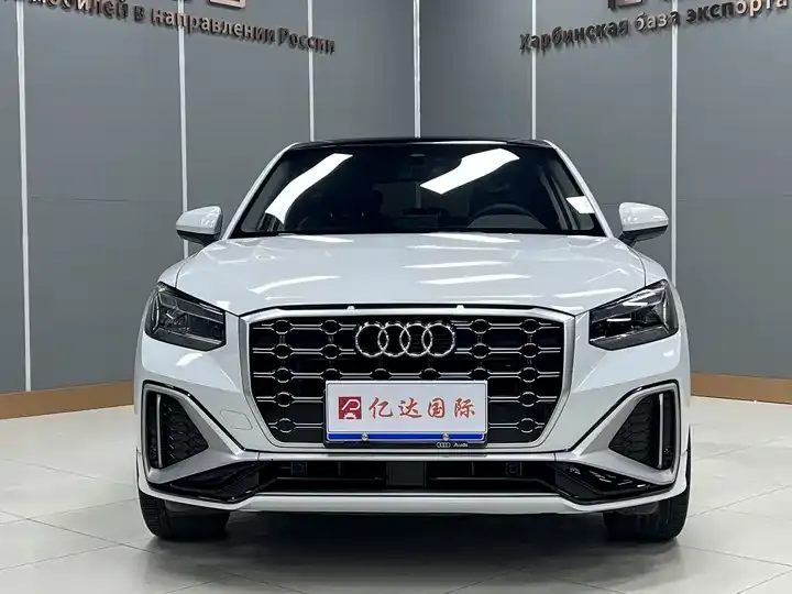 Audi Q2L 2022 35 TFSI Fashion Dynamic 2