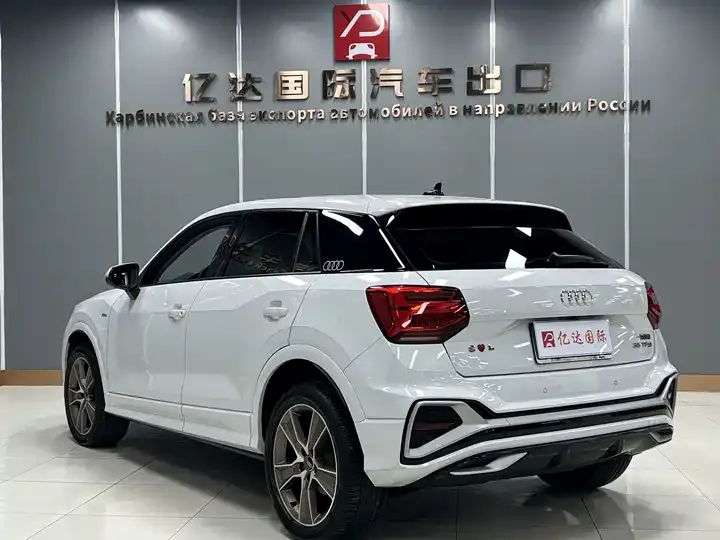 Audi Q2L 2022 35 TFSI Fashion Dynamic 4