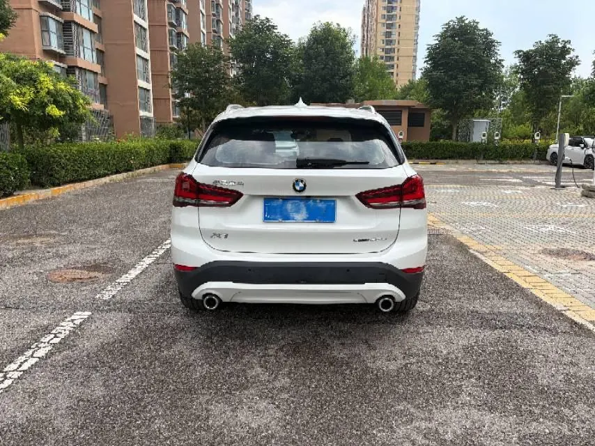 BMW 2021 X1 sDrive25Li 2.0T Leading Automatic Gear 4