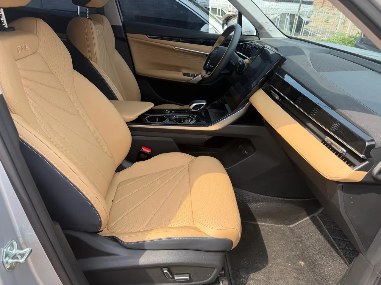 Geely 2023 Boyue L 1.5TD Honorable Automatic Transmission 3