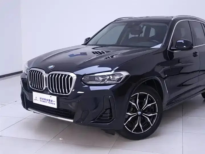 BMW X3 2022 xDrive25i M sports suit 3