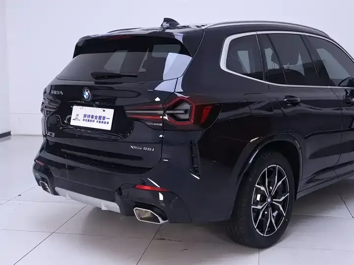 BMW X3 2022 xDrive25i M sports suit 8