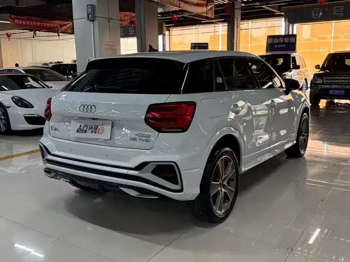 Audi Q2L 2022 35 TFSI Fashion Dynamic 6