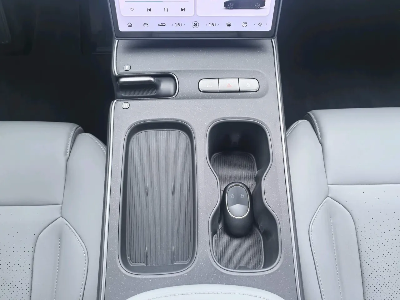 NIO 2024 ET5T 75kWh Touring automatic 12