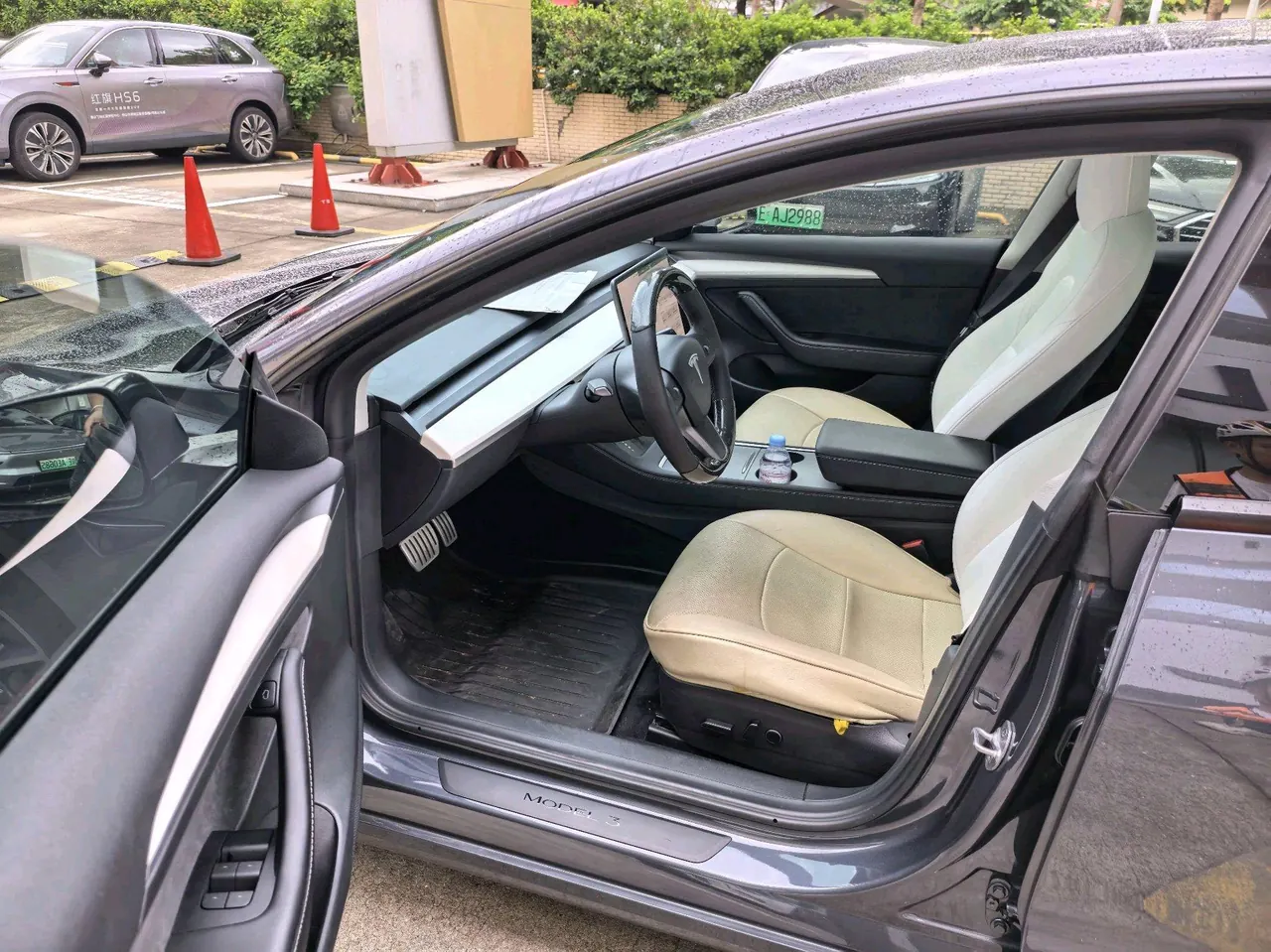 Tesla 2022 Model 3 Performance high-performance all-wheel drive automatic transmission - View 1