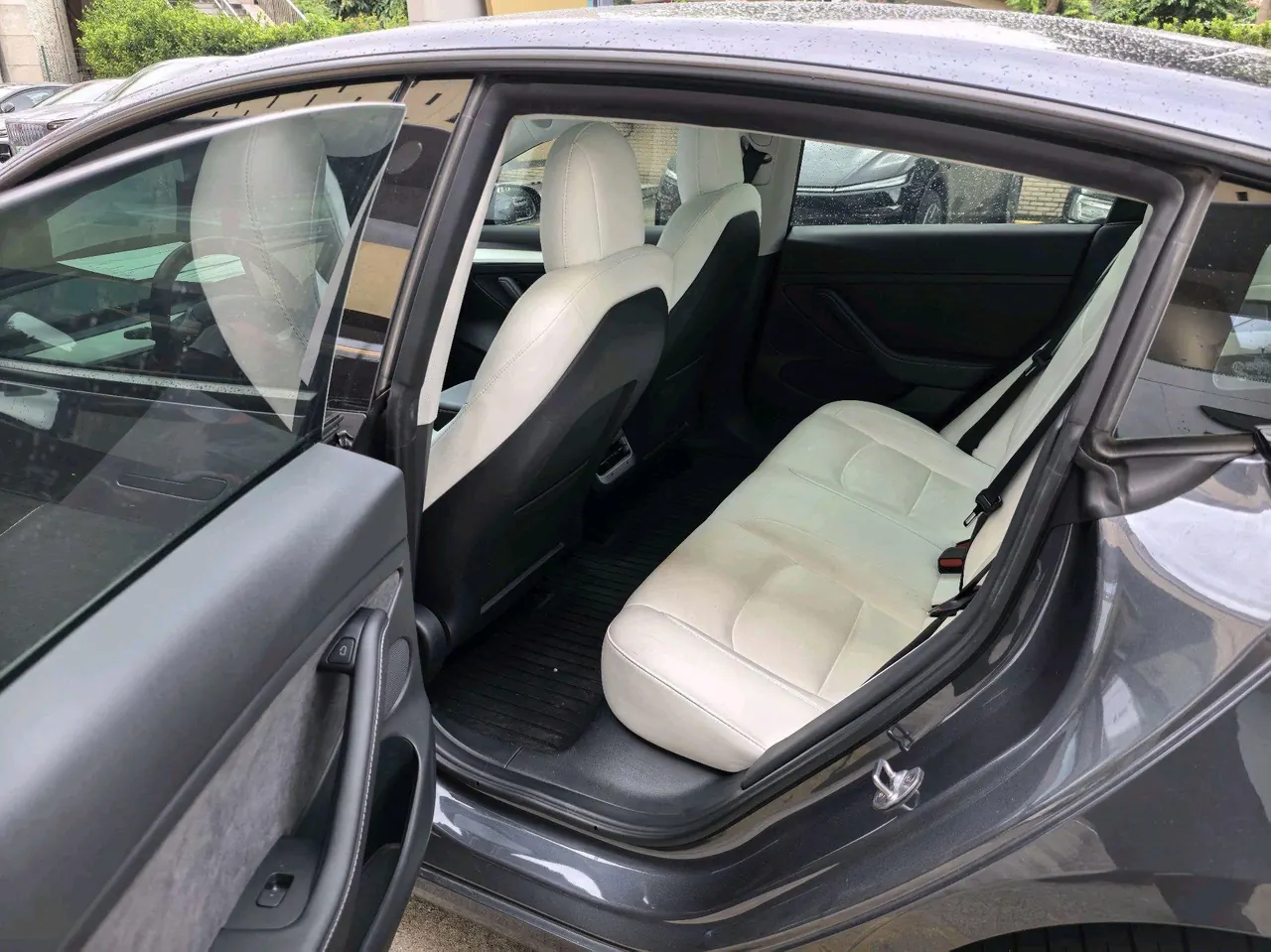 Tesla 2022 Model 3 Performance high-performance all-wheel drive automatic transmission 2