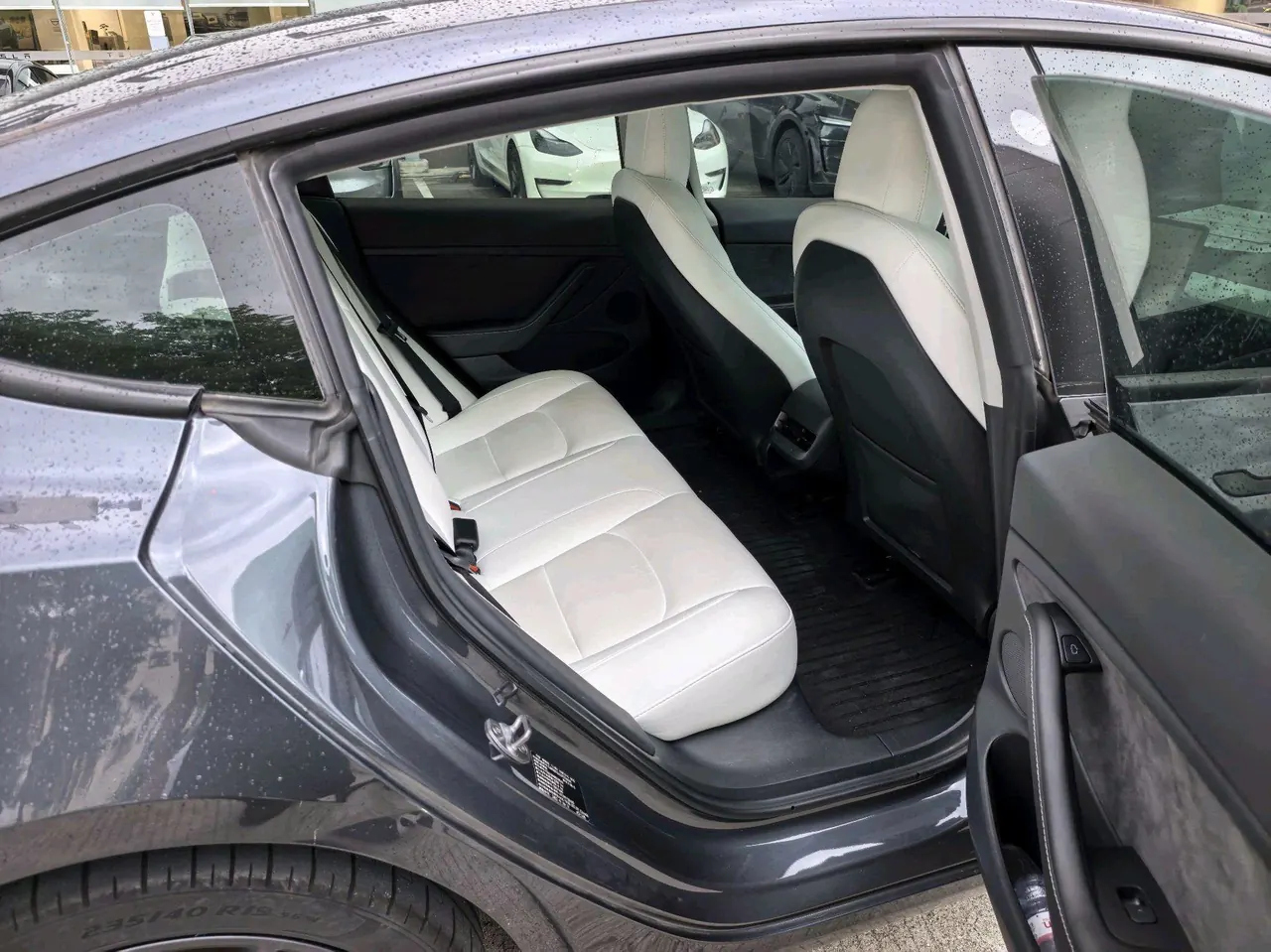 Tesla 2022 Model 3 Performance high-performance all-wheel drive automatic transmission 3