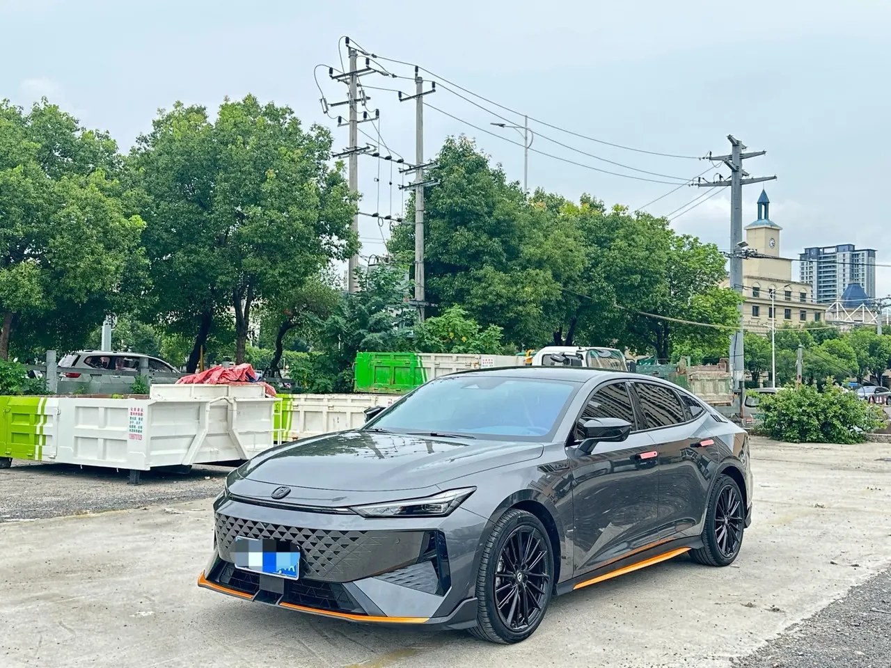 ChangAn 2024 UNI-V 1.5T Distinguished Sports Automatic - View 1
