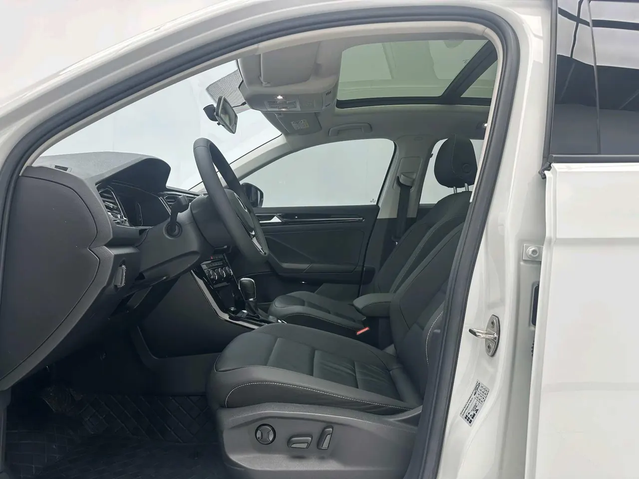Volkswagen 2022 Tange 1.4TSI 280TSI Two-Drive Comfortable PLUS Automatic Gear 4