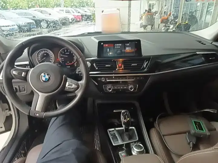 BMW 1 Series 2021 120i M Sports Obsidian Night Edition 10