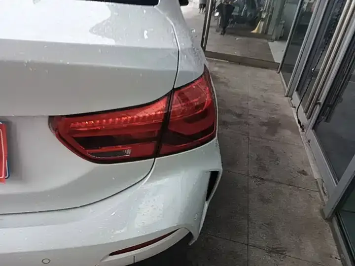 BMW 1 Series 2021 120i M Sports Obsidian Night Edition 8