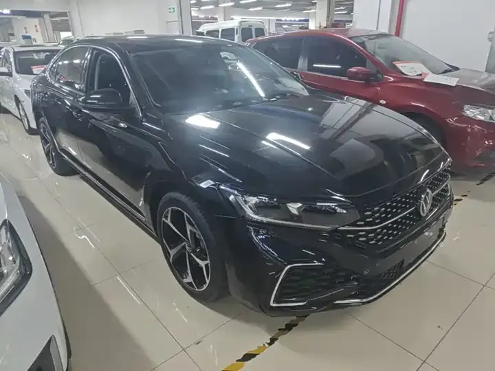 Passat 2025 outstanding 330TSI Star Elite Edition 4