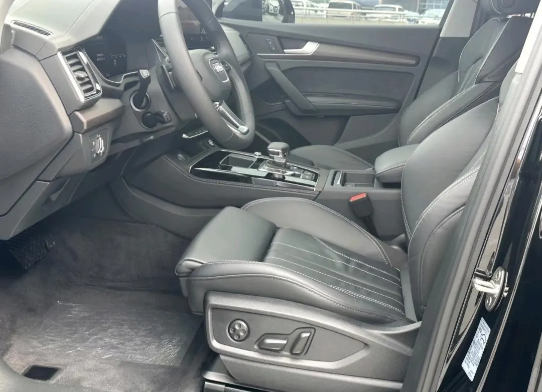 Audi 2025 Q5L 2.0TFSI 45TFSI Selected Dynamic Automatic 3