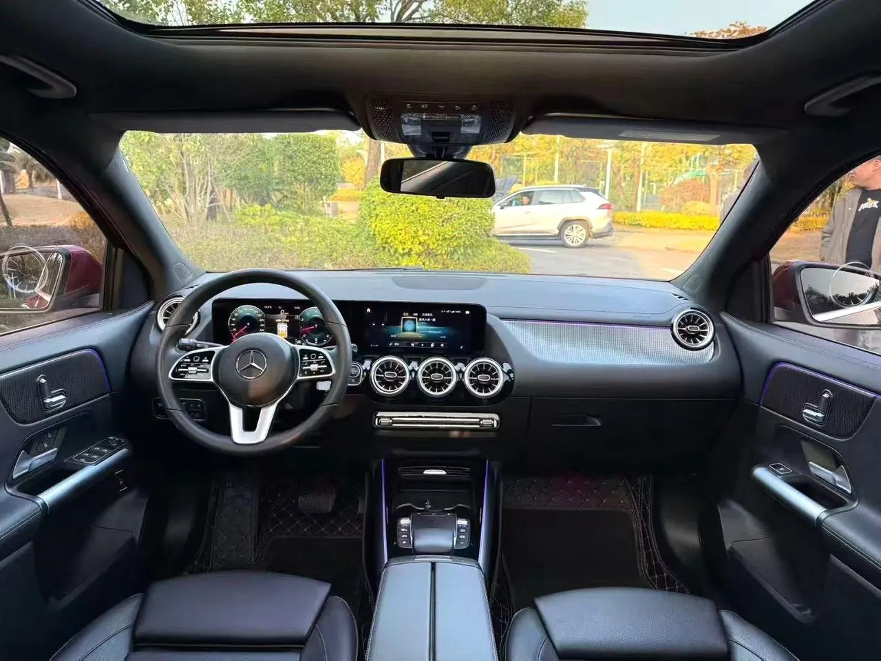 Mercedes Benz 2020 GLA 200 1.3T automatic gear 5