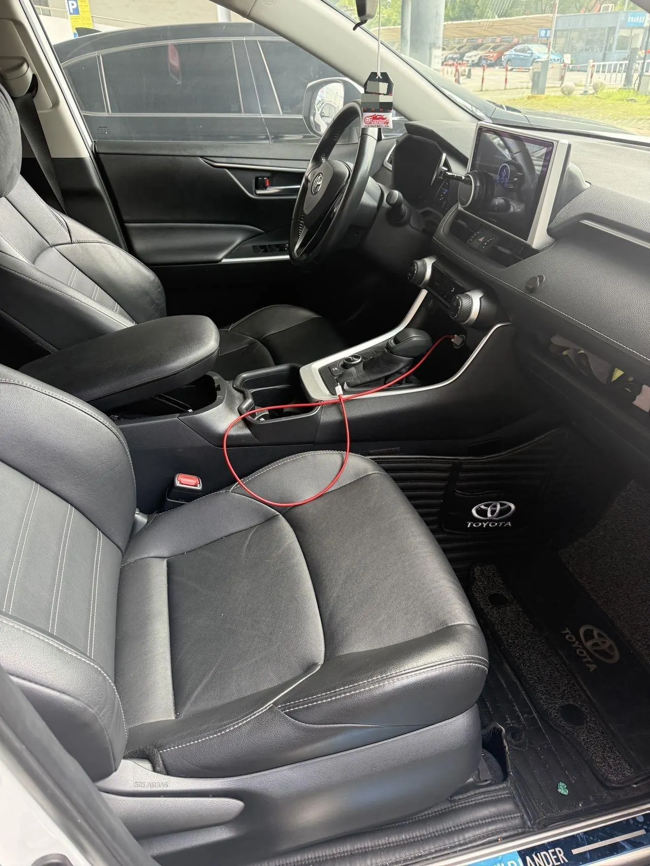 Toyota 2022 Weilanda Dual Engine 2.5 Stepless Four-wheel Drive Luxury PLUS Edition Automatic Gear 3