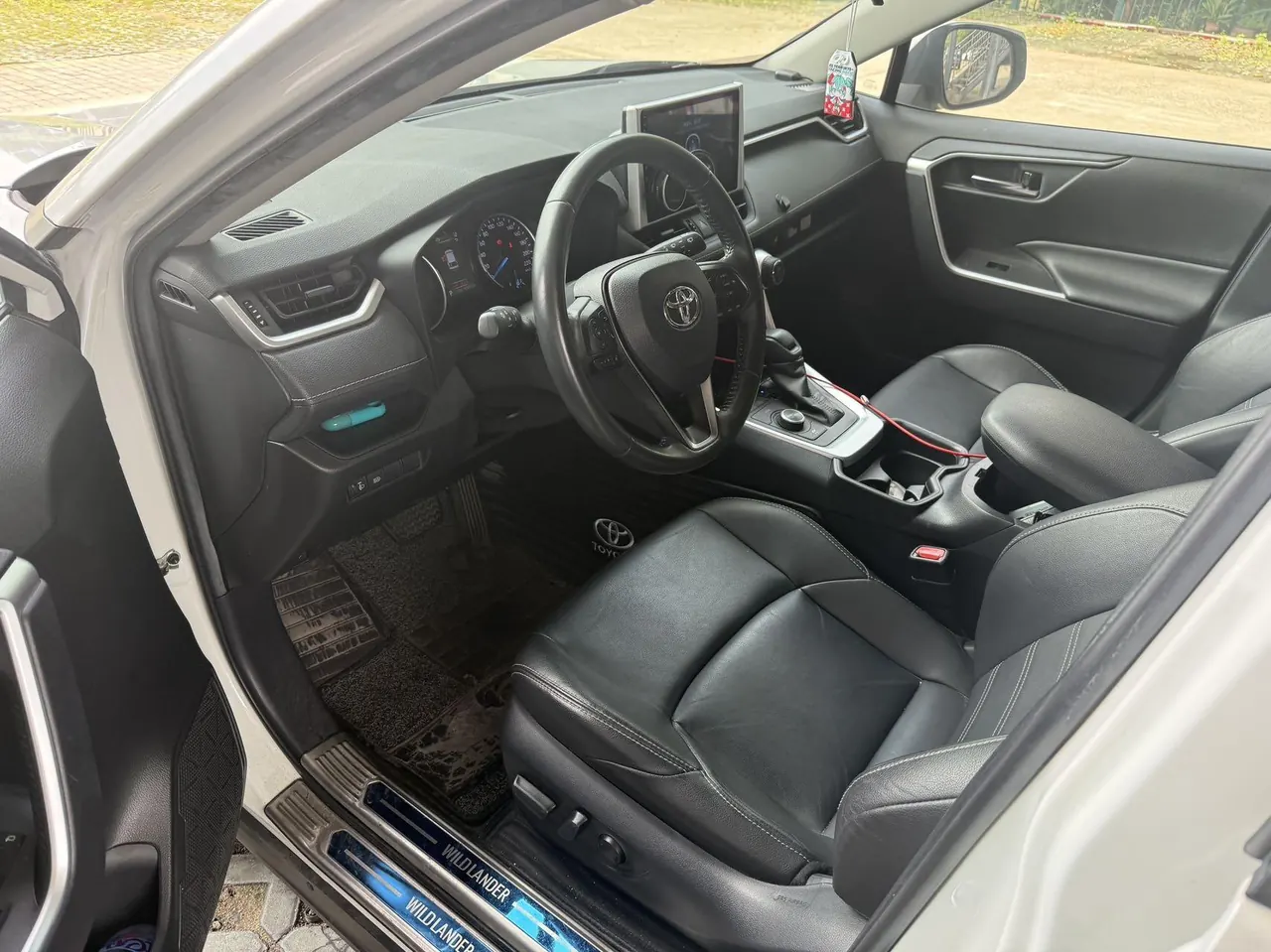 Toyota 2022 Weilanda Dual Engine 2.5 Stepless Four-wheel Drive Luxury PLUS Edition Automatic Gear 6