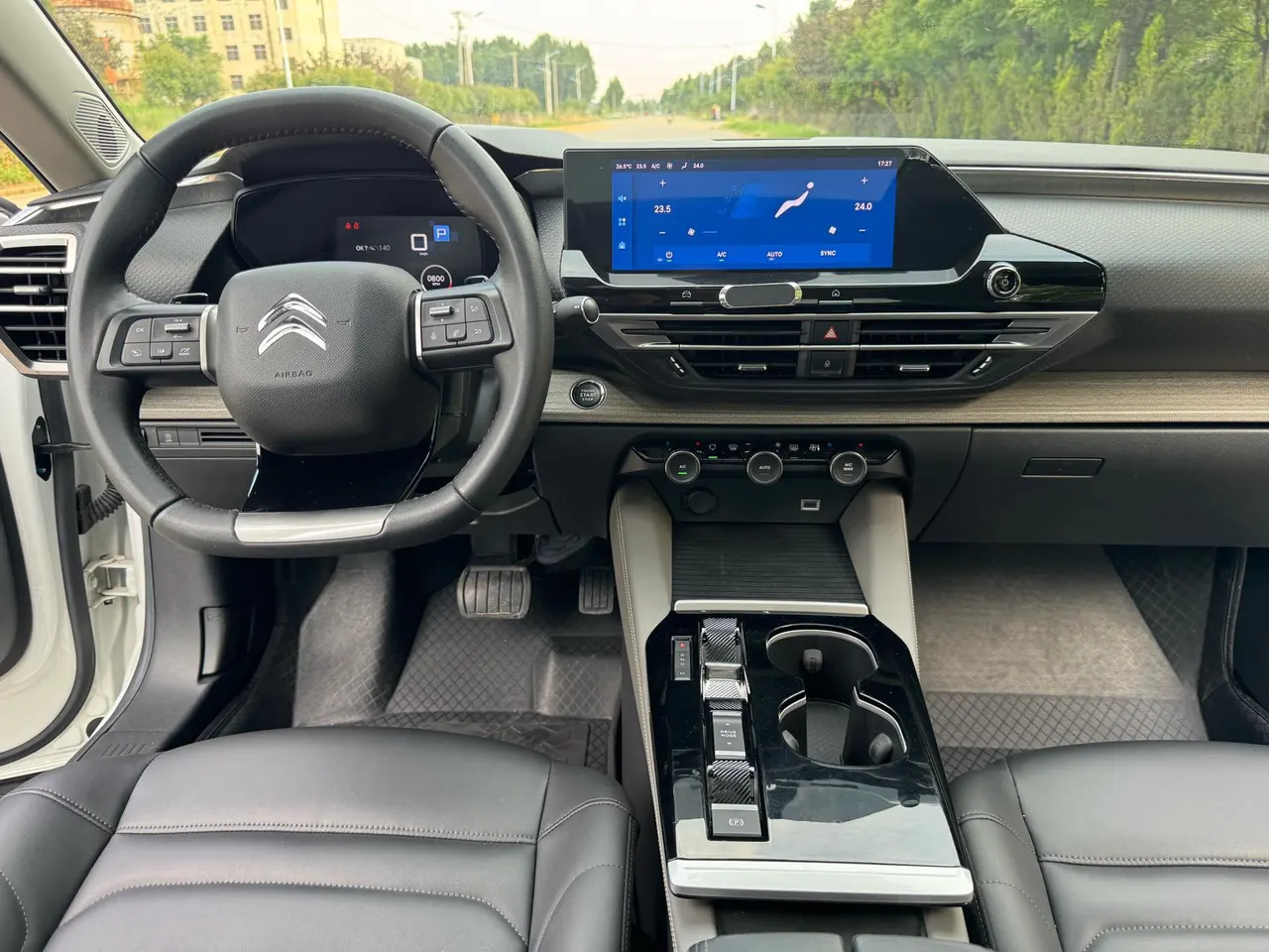 Citroen Versailles C5 X 2021 C5 X 1.6T is an extraordinary automatic gear 9