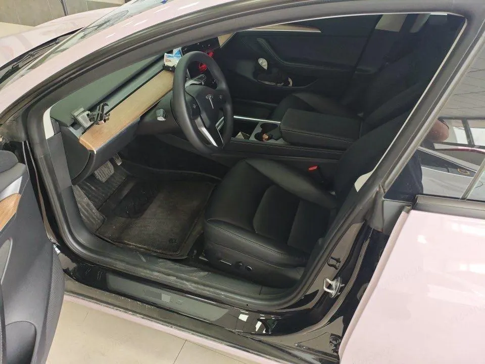 Tesla 2022 Model 3 rear-wheel drive version of automatic transmission 4