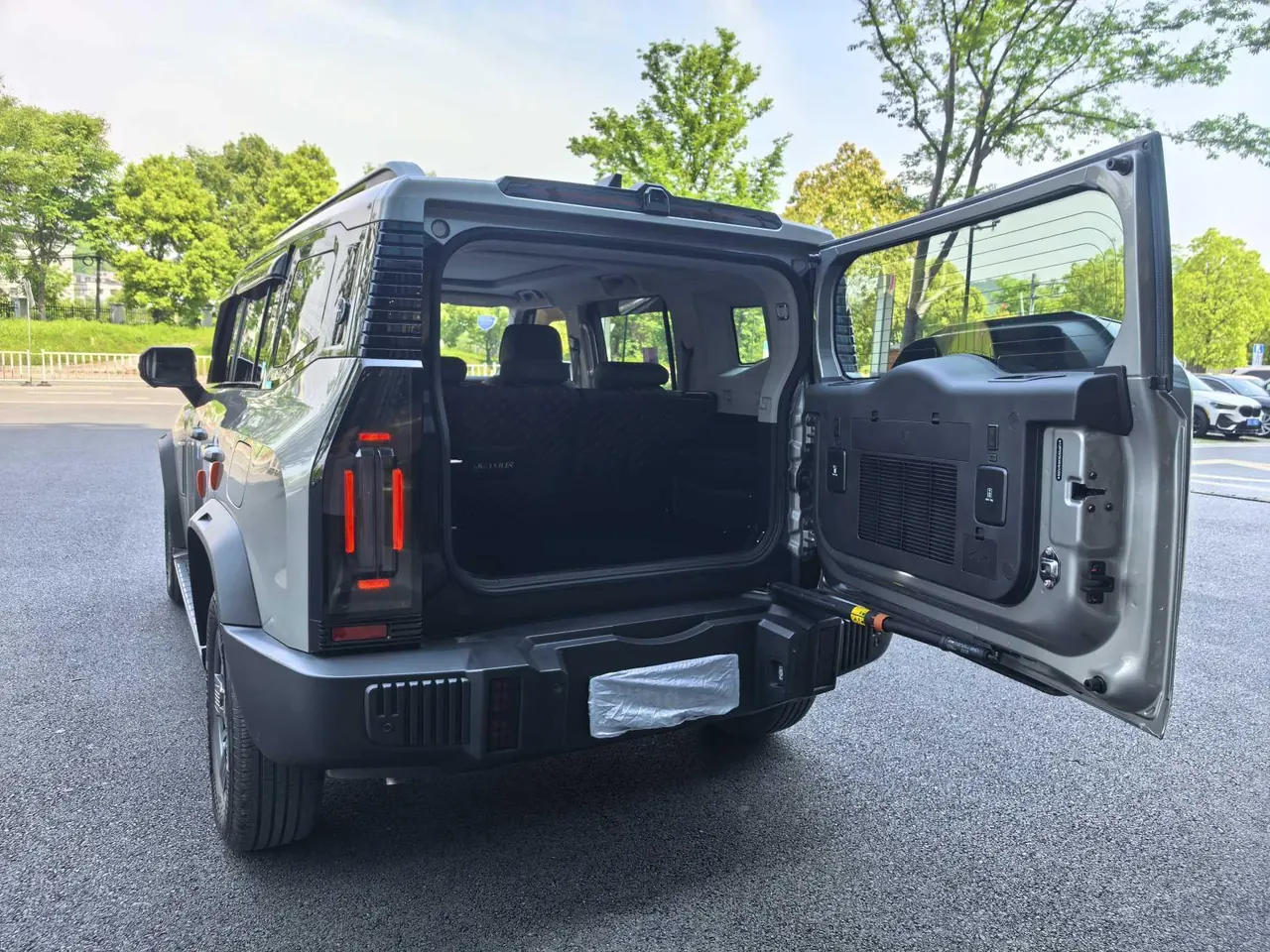 Jetour 2023 Travelers 1.5T Two-Drive Discovery PRO Automatic Gear 3