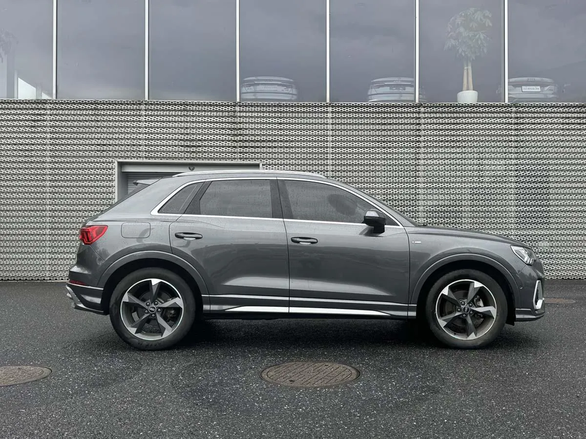 Audi 2022 Q3 1.4TFSI 35TFSI Fashion Dynamic Automatic 4
