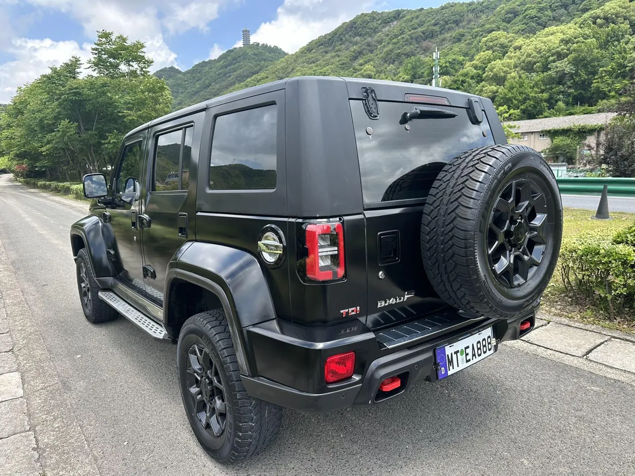 Beijing 2021 BJ40 2.0T four-wheel drive blade hero version chivalrous automatic gear 5