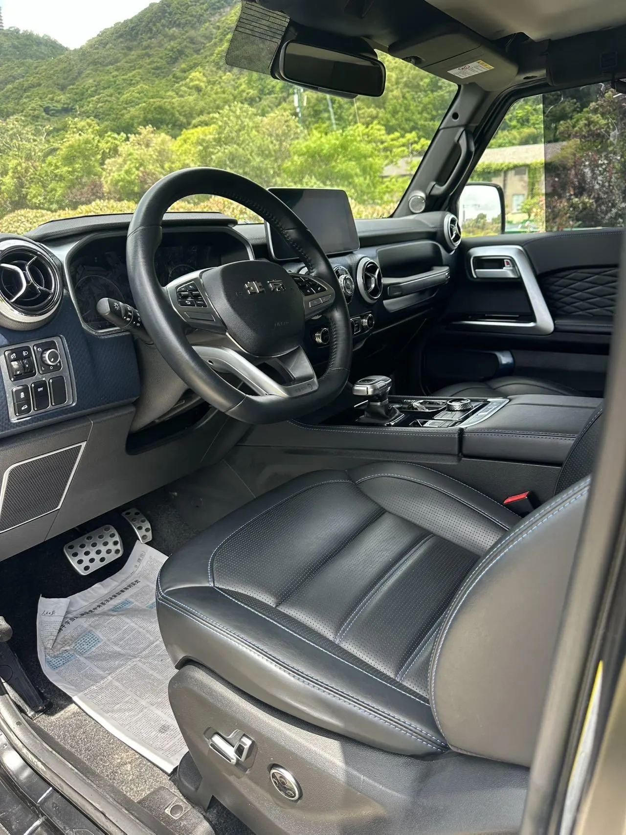 Beijing 2021 BJ40 2.0T four-wheel drive blade hero version chivalrous automatic gear 6