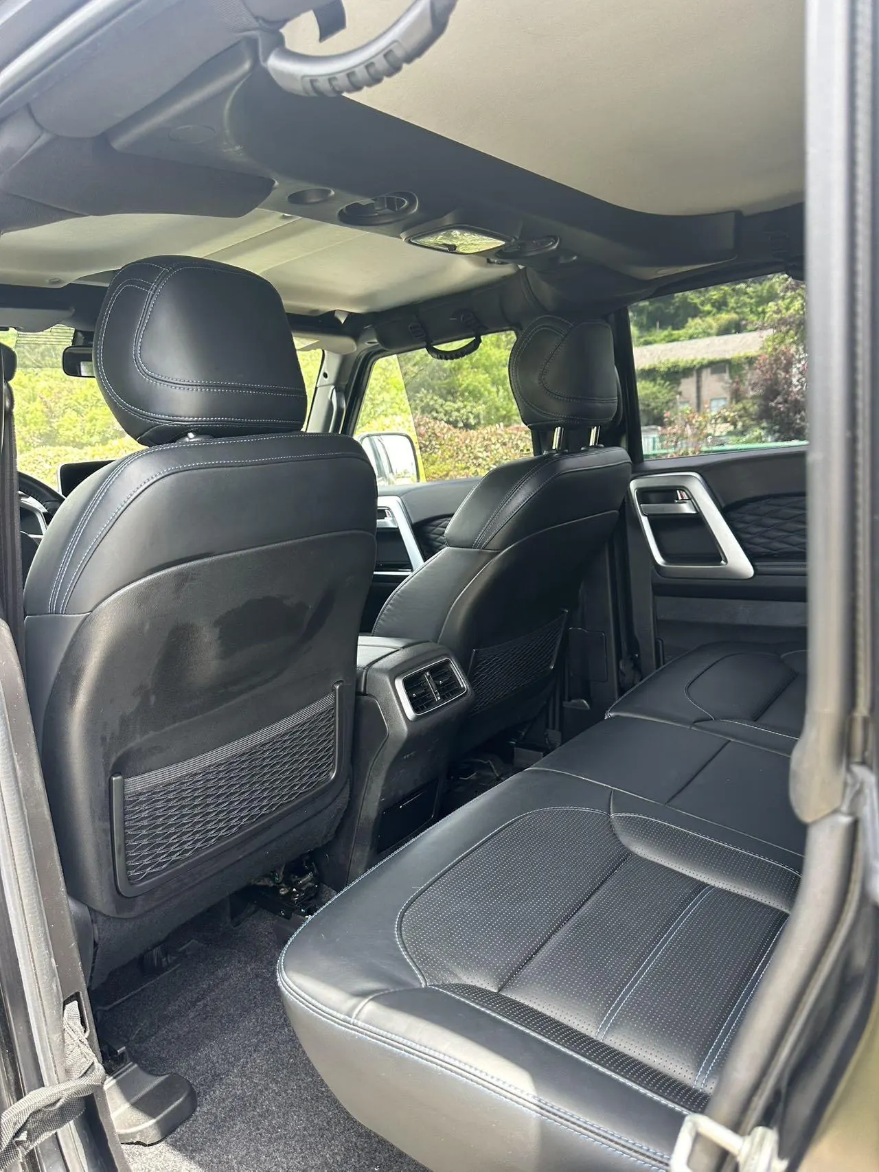 Beijing 2021 BJ40 2.0T four-wheel drive blade hero version chivalrous automatic gear 7