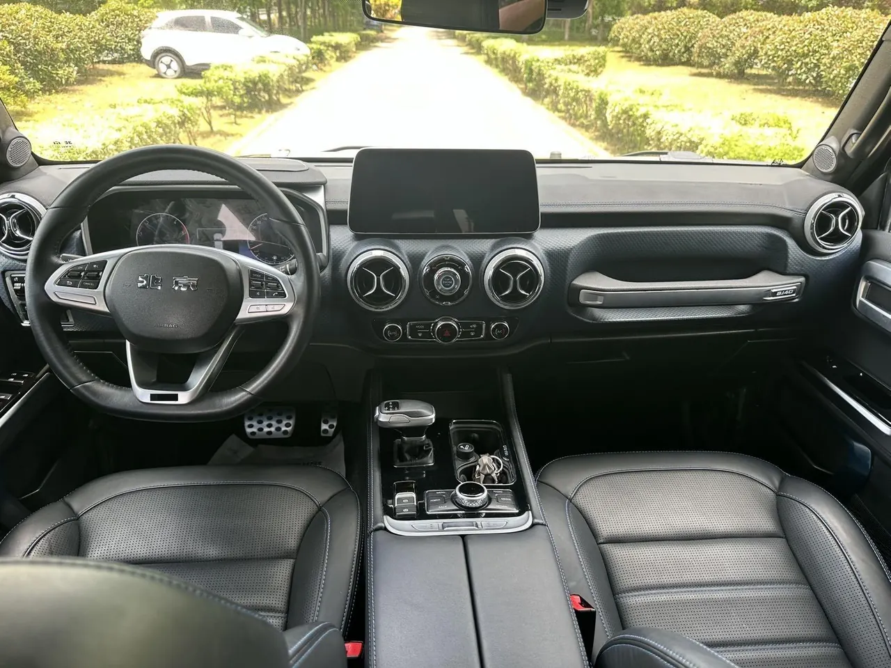 Beijing 2021 BJ40 2.0T four-wheel drive blade hero version chivalrous automatic gear 8