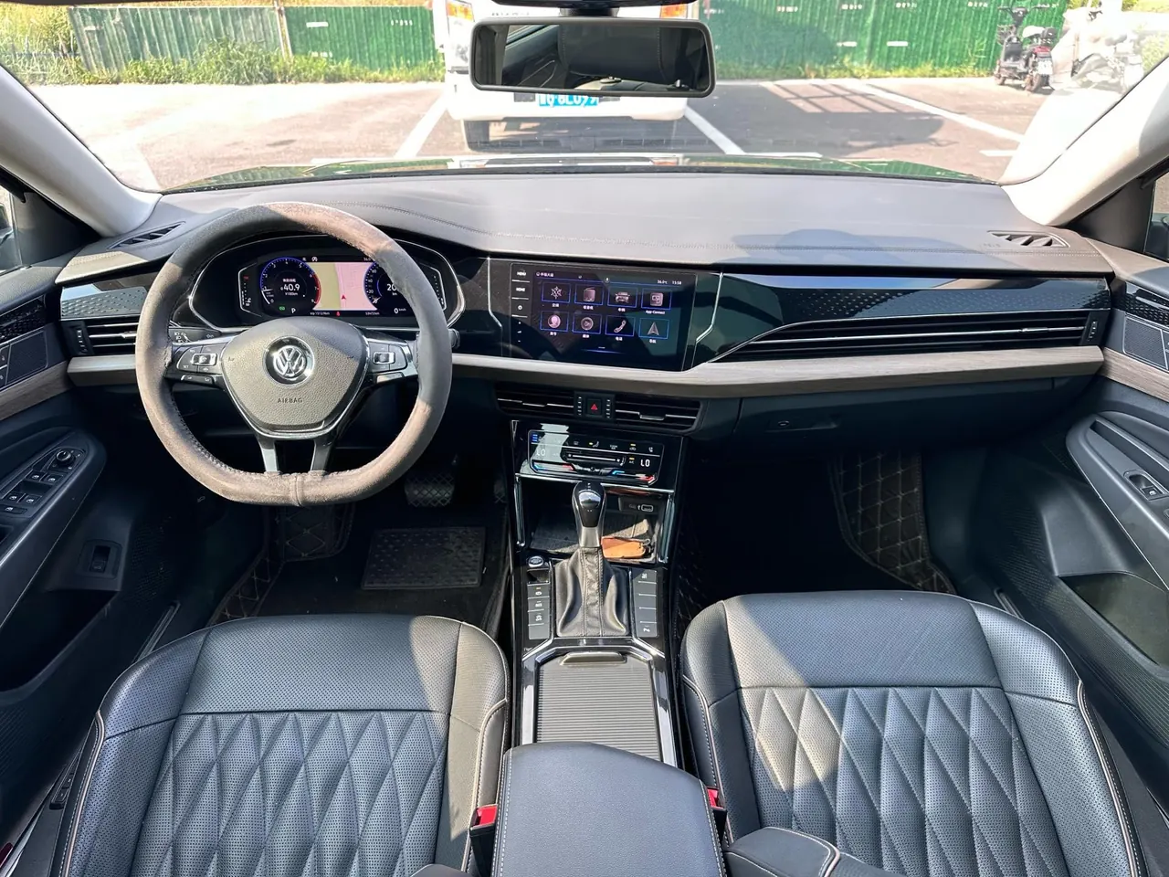 Volkswagen 2020 Passat 2.0TSI 330TSI Deluxe Edition Automatic 4