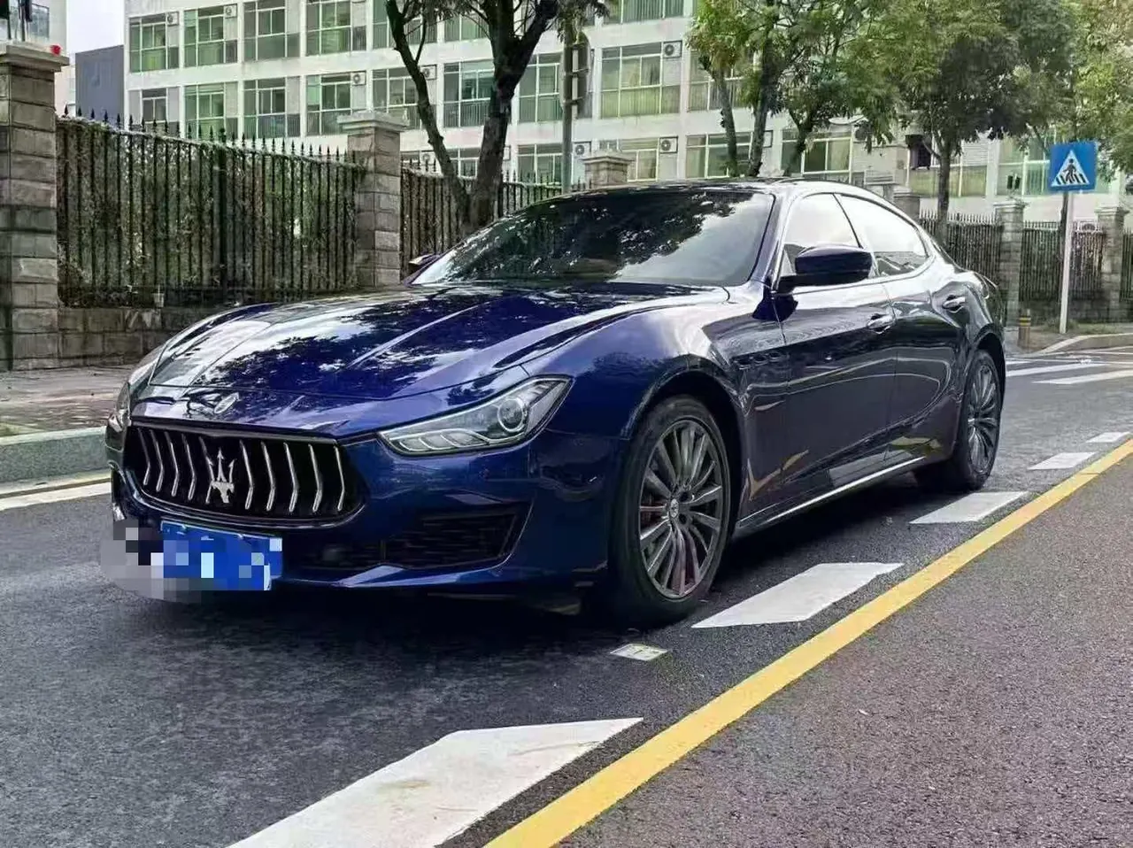 Открыть галерею: Maserati Ghibli (Imported) 2021 Ghibli 48V 2.0T Sharp Edition Automatic Gear