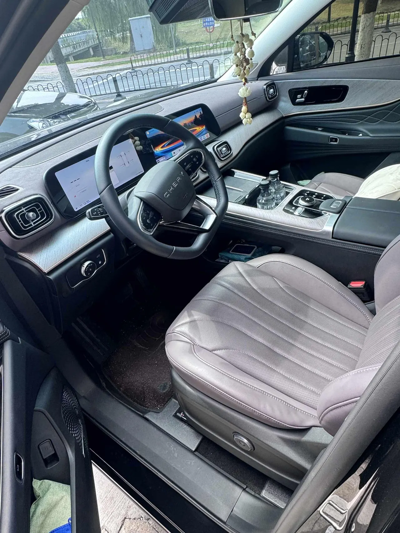 Open image lightbox: Chery 2025 Ruihu 9 C- DM 1.5T 106KM Yuexiang Edition 5-seat lithium iron phosphate automatic gear